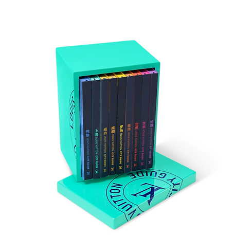 9本 City Guide 套裝 in 行李箱、旅行用品及家居精品's 書庫及文具 旅遊指南 collections by Louis Vuitton (產品縮放)