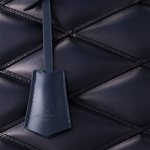 Alma GM Malletage 皮革 in 女士's 時尚包款 所有系列 collections by Louis Vuitton (產品縮放)