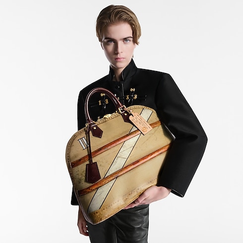 Alma XL 其他 Monogram 帆布 in 女士's 時尚包款 女生包包總覽 collections by Louis Vuitton (產品縮放)