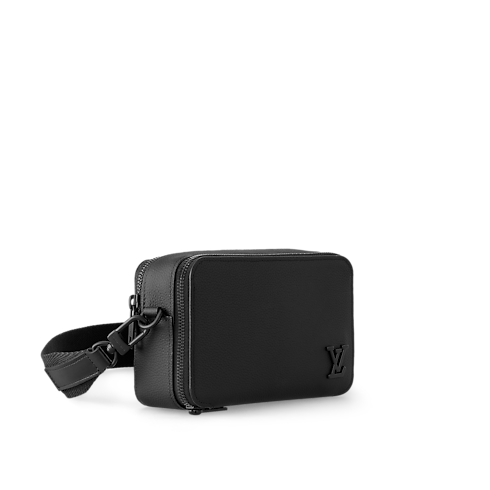 Alpha 隨身錢包 LV Aerogram in 全新系列's Holiday 男士禮品精選 collections by Louis Vuitton (產品縮放)