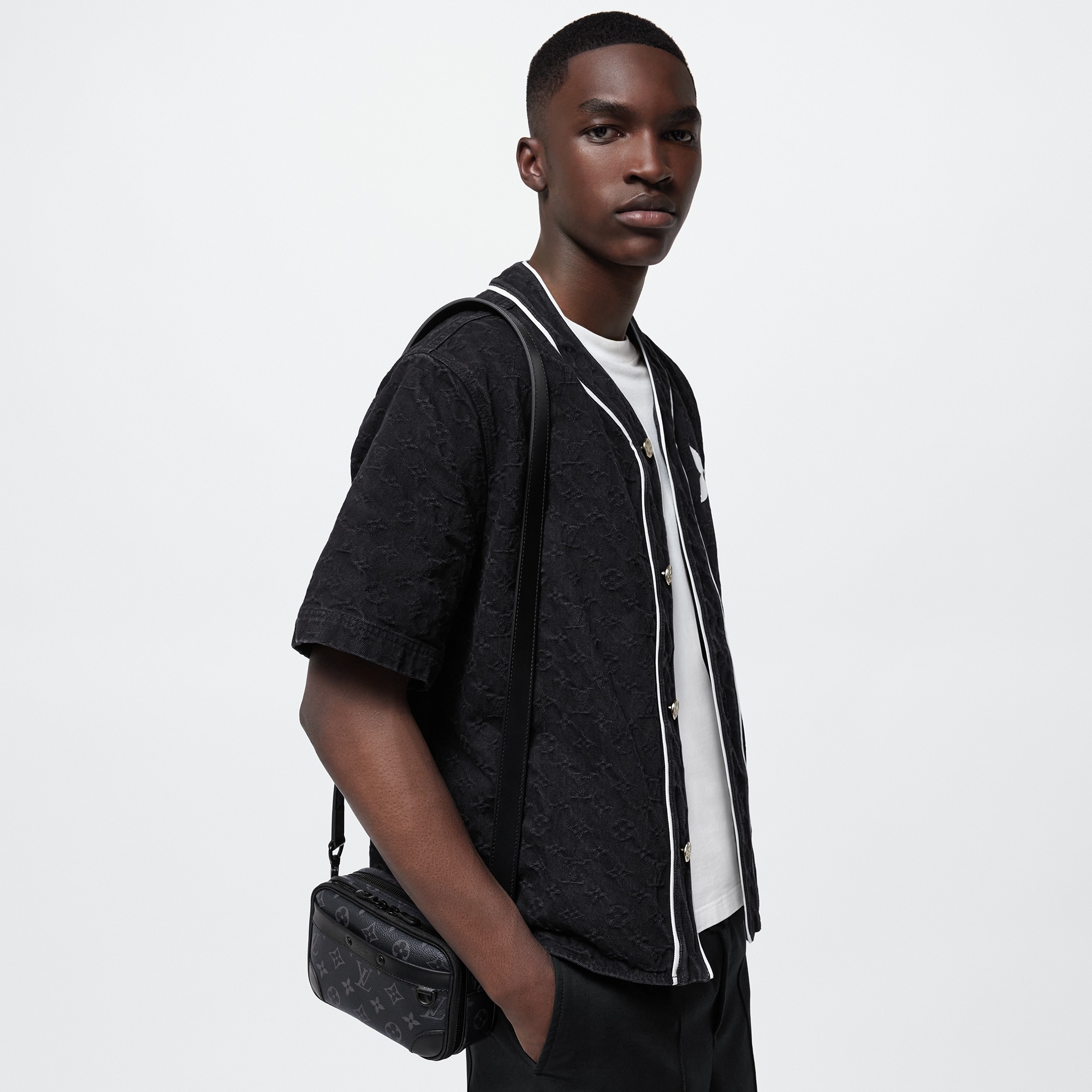 Alpha 可穿戴式錢包 Monogram Eclipse 帆布 in 男士