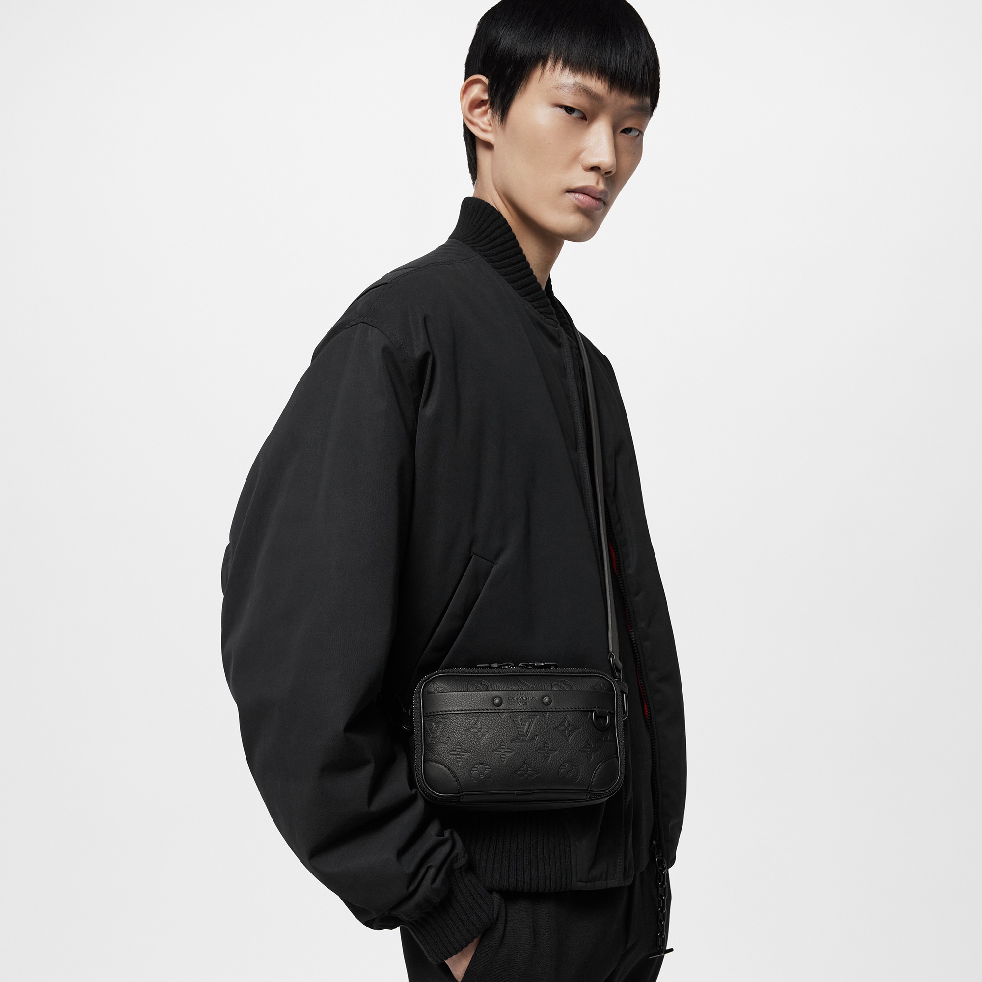 Alpha 可穿戴式錢包 Monogram Shadow 皮革 in 男士