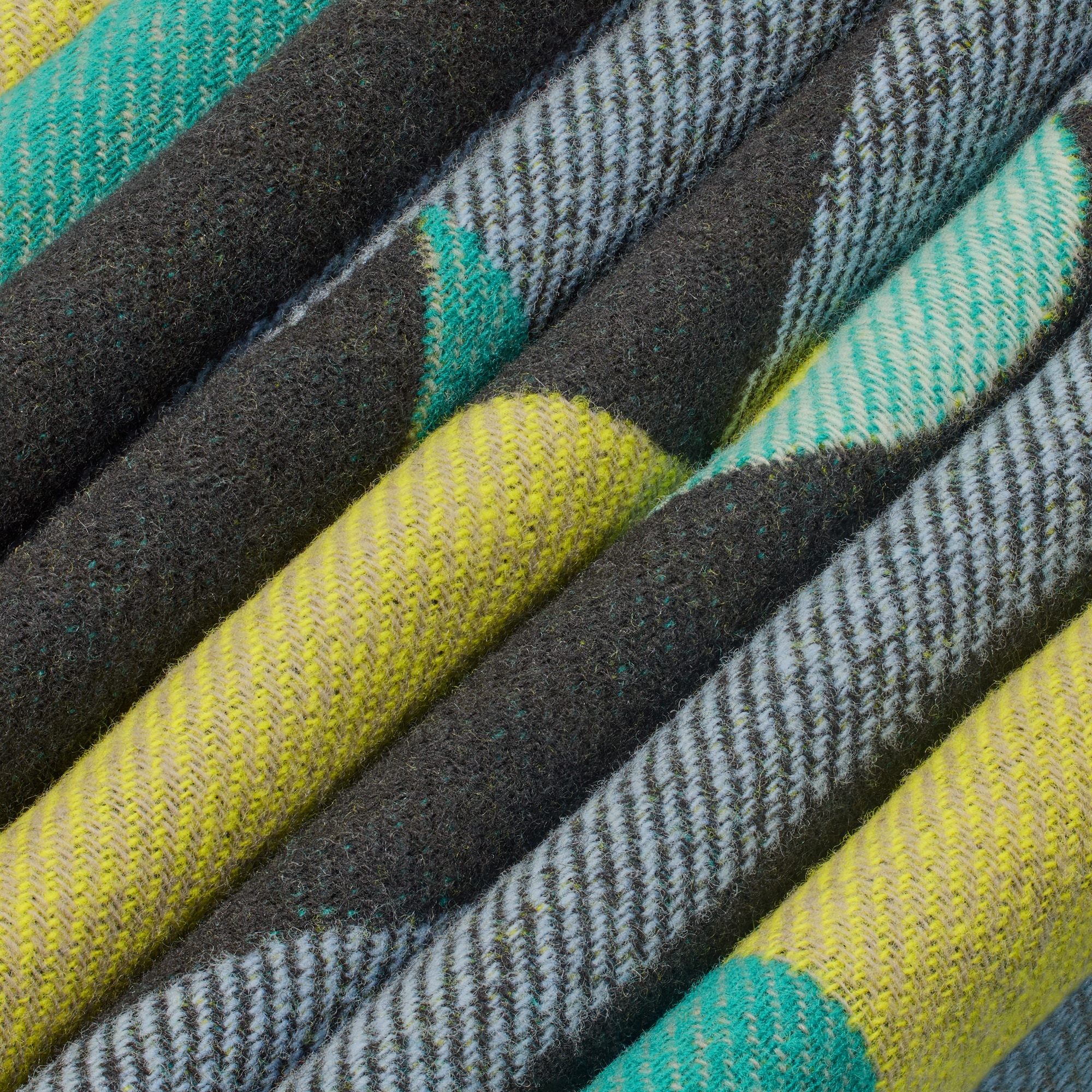 Animali Fantastici Fish Throw 毛氈  in 行李箱、旅行用品及家居精品