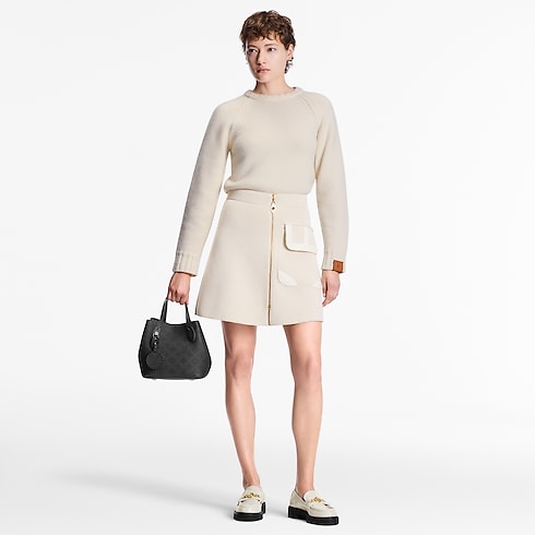 Blossom PM Mahina 皮革 in 時尚包包及小型皮件's 女士時尚包包 全新系列 collections by Louis Vuitton (產品縮放)