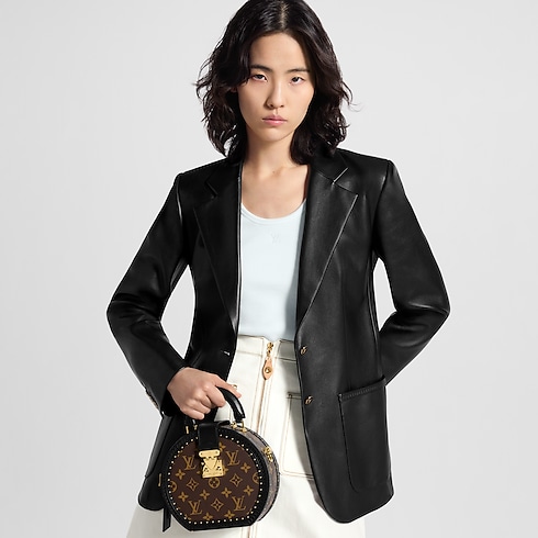 Boite Chapeau PM Monogram 帆布 in 行李箱、旅行用品及家居精品's 硬箱及箱盒 小型箱盒 collections by Louis Vuitton (產品縮放)
