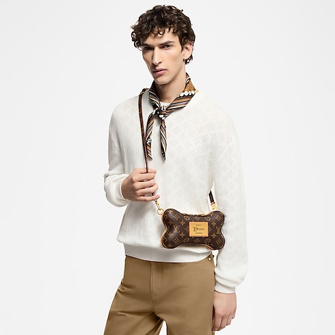 Bone 可穿戴式錢包 Monogram 帆布 in 男士's 皮件系列 All Collections collections by Louis Vuitton (產品縮放)