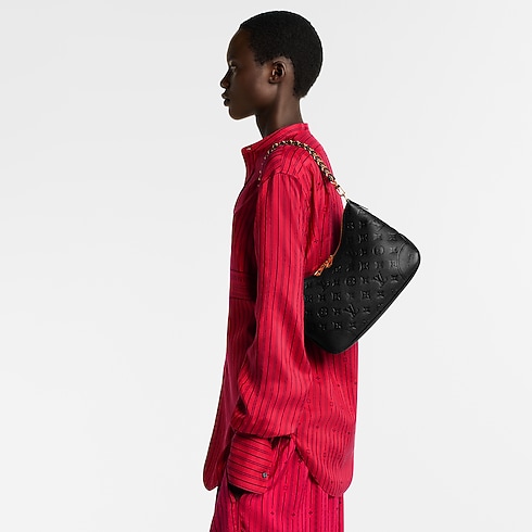 Boulogne PM Monogram Empreinte 皮革 in 女士's 時尚包款 女生包包總覽 collections by Louis Vuitton (產品縮放)