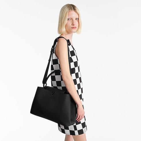 Capucines GM Souple Capucines in 女士's 時尚包款 Capucines collections by Louis Vuitton (產品縮放)