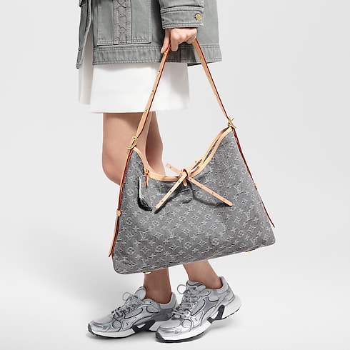 CarryAll MM Monogram Denim in 女士's 時尚包款 女生包包總覽 collections by Louis Vuitton (產品縮放)