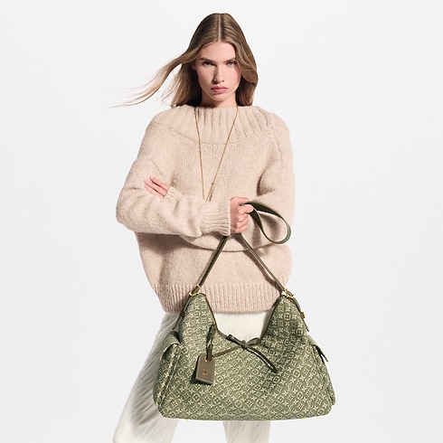 CarryAll Travel 其他 Monogram 帆布 in 行李箱、旅行用品及家居精品's 旅行袋及拉桿行李箱 旅行包 collections by Louis Vuitton (產品縮放)