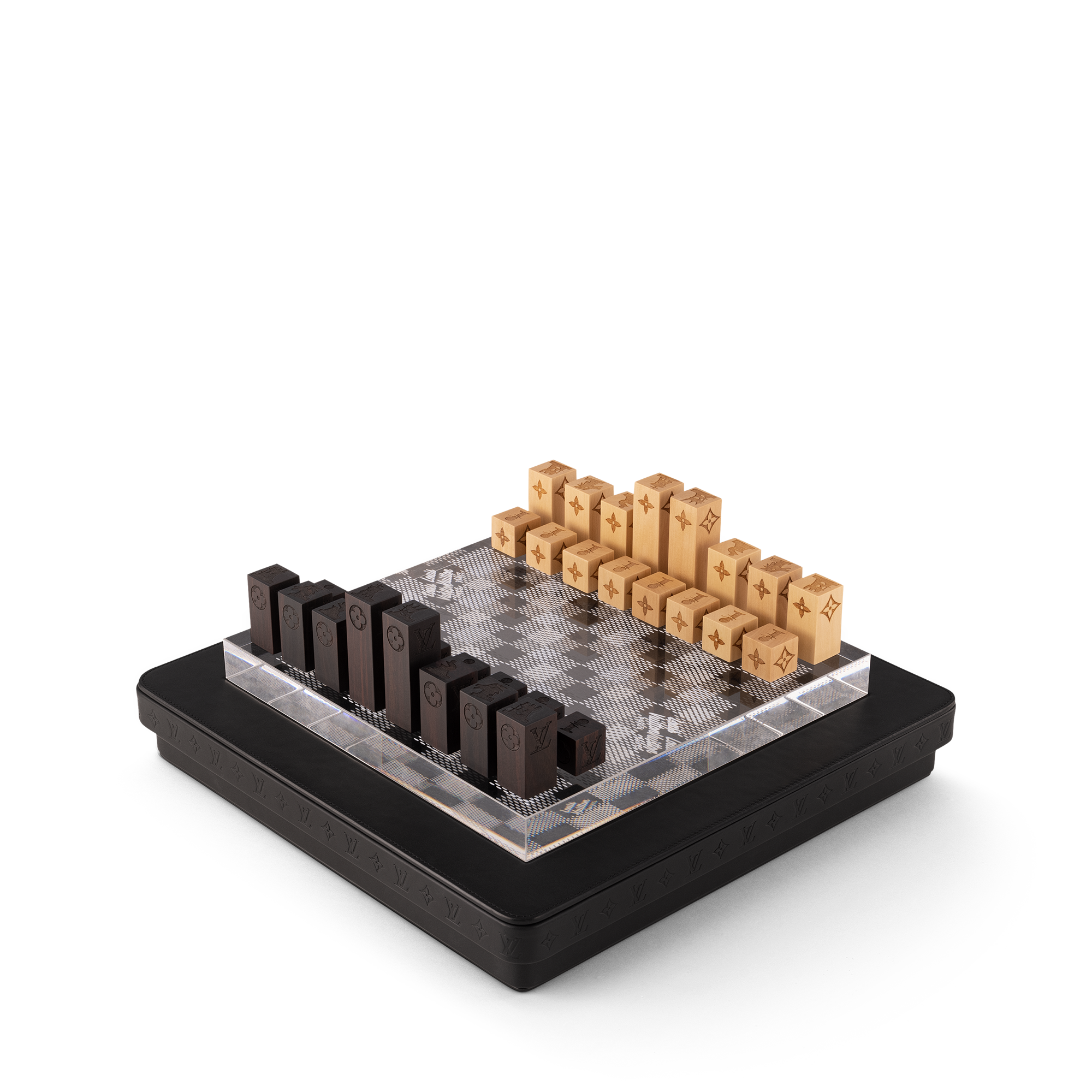 Chess Game . in 行李箱、旅行用品及家居精品