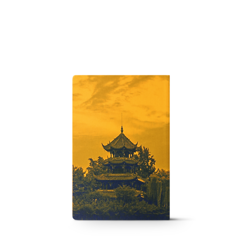 成都 City Guide in 行李箱、旅行用品及家居精品's 書庫及文具 旅遊指南 collections by Louis Vuitton (產品縮放)