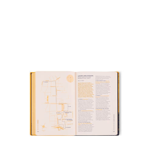 成都 City Guide in 行李箱、旅行用品及家居精品's 書庫及文具 旅遊指南 collections by Louis Vuitton (產品縮放)