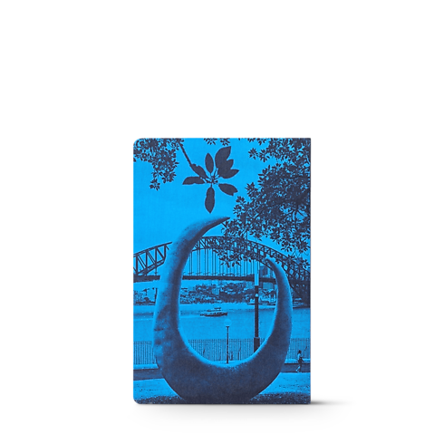 悉尼 City Guide in 行李箱、旅行用品及家居精品's 書庫及文具 旅遊指南 collections by Louis Vuitton (產品縮放)