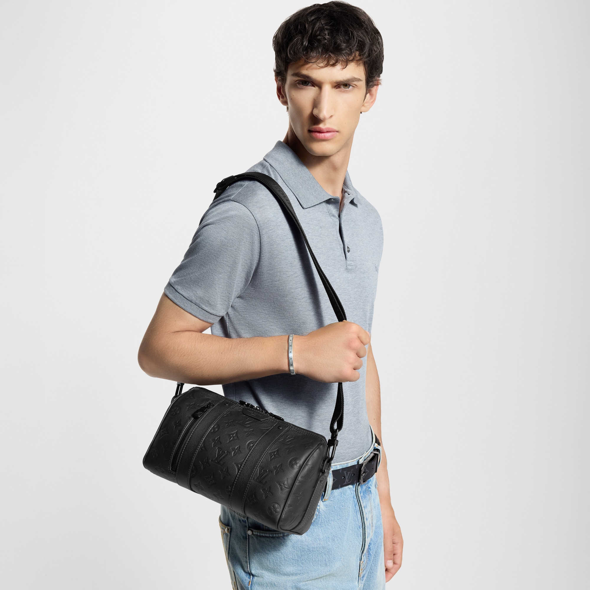 City Keepall Monogram Shadow 皮革 in 時尚包包及小型皮件