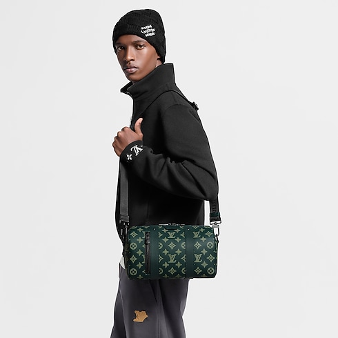 City Keepall Monogram Shadow 皮革 in 時尚包包及小型皮件's 男士時尚包包 LV Icons collections by Louis Vuitton (產品縮放)