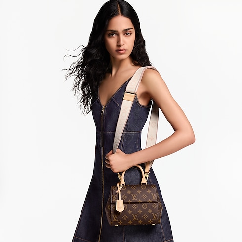 Cluny Mini Monogram 帆布 in 女士's 時尚包款 女生包包總覽 collections by Louis Vuitton (產品縮放)