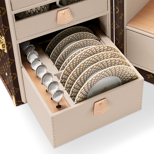 Coffee Trunk Monogram 帆布 in 行李箱、旅行用品及家居精品's 硬箱及箱盒 小型箱盒 collections by Louis Vuitton (產品縮放)