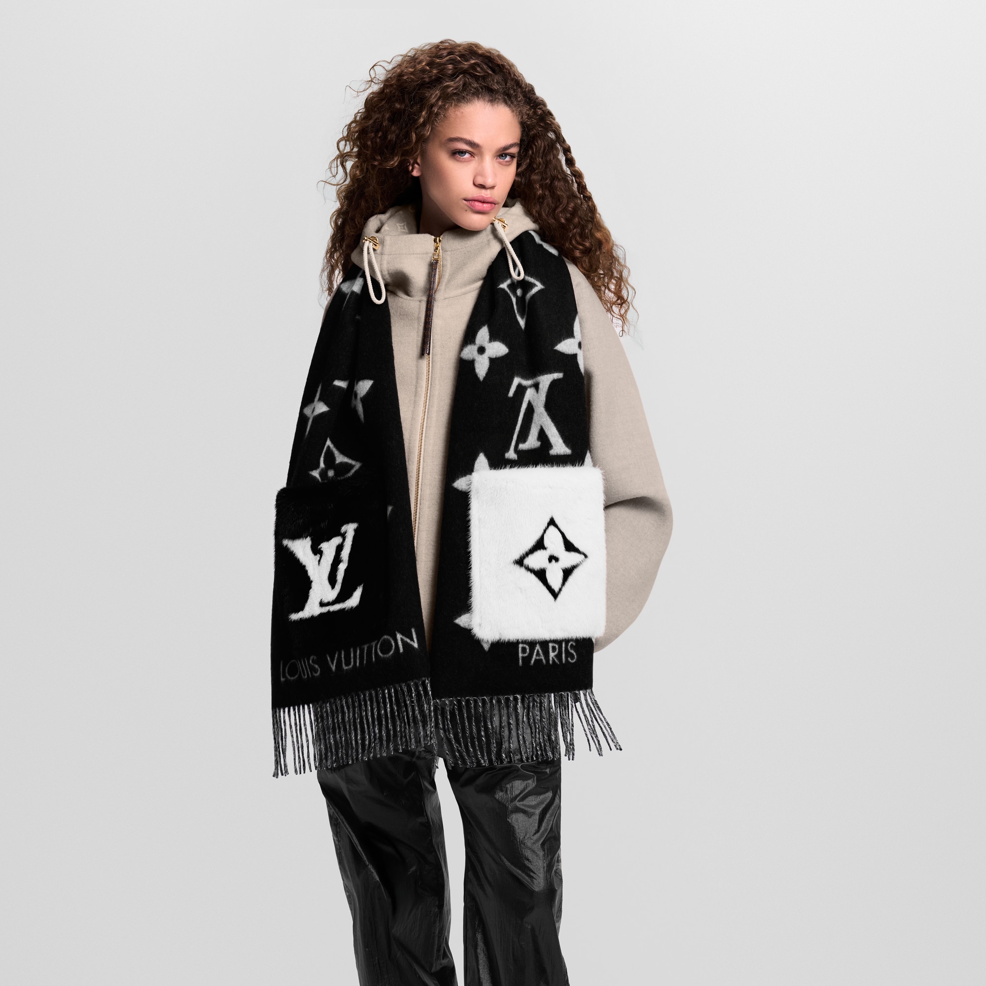 Cold Reykjavik 圍巾 . in 女士