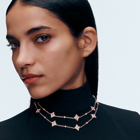 Color Blossom Star BB 長項鍊 in 珠寶系列's 按類別瀏覽 項鍊吊墜 collections by Louis Vuitton (產品縮放)