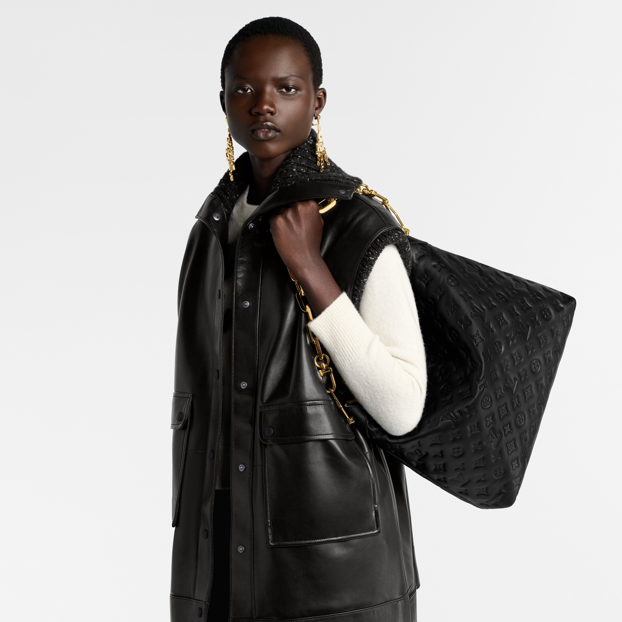 Coussin Hobo MM Coussin in 時尚包包及小型皮件