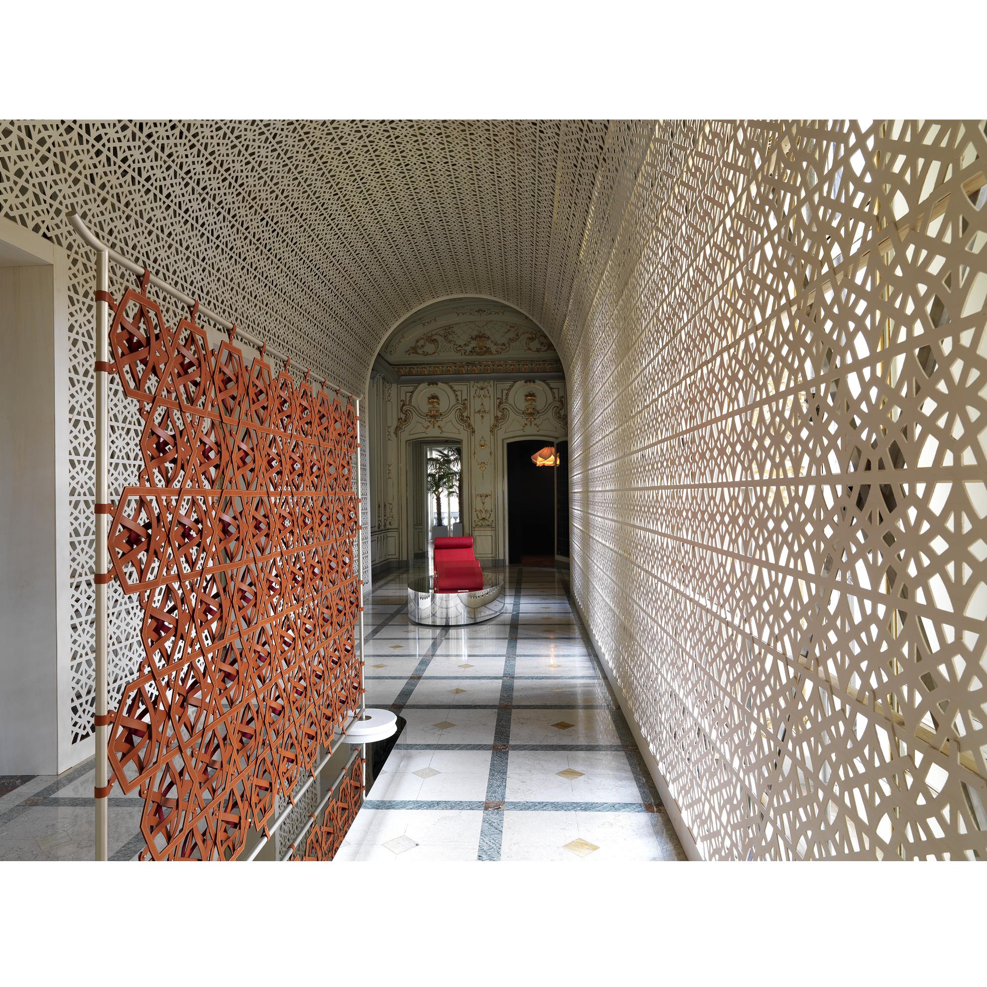 Diamond Screen by Marcel Wanders  in 行李箱、旅行用品及家居精品