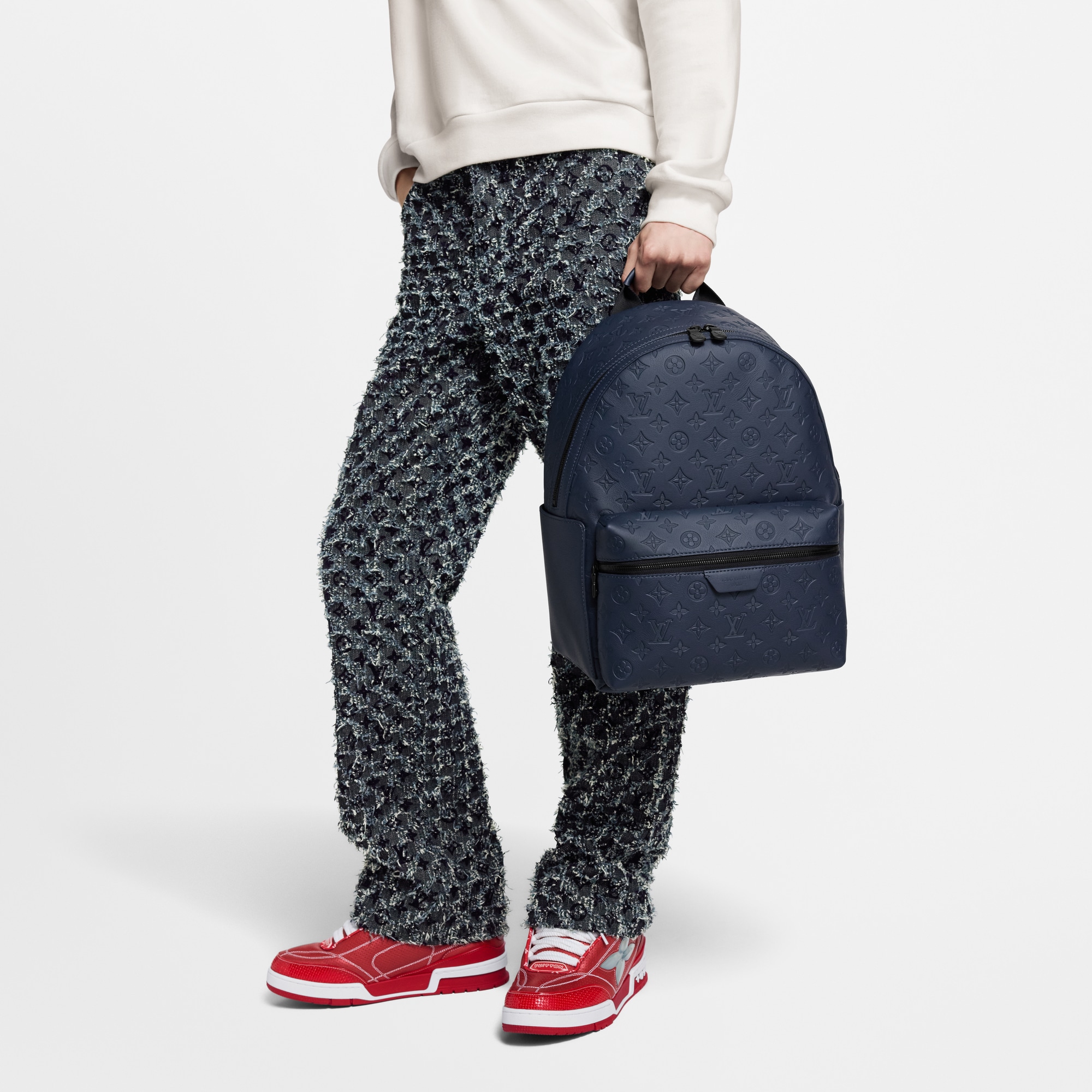 Discovery Backpack PM Monogram Shadow 皮革 in 時尚包包及小型皮件