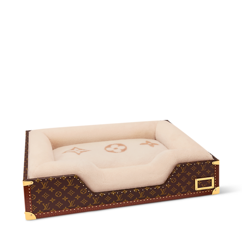 Dog Bed Trunk Monogram 帆布 in 行李箱、旅行用品及家居精品's 硬箱及箱盒 收納箱及手提硬箱 collections by Louis Vuitton (產品縮放)
