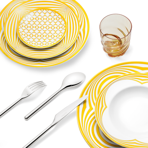 Dolce Vita 飾碟兩件套裝 in 行李箱、旅行用品及家居精品's 家居及餐具精品 餐桌藝術 collections by Louis Vuitton (產品縮放)
