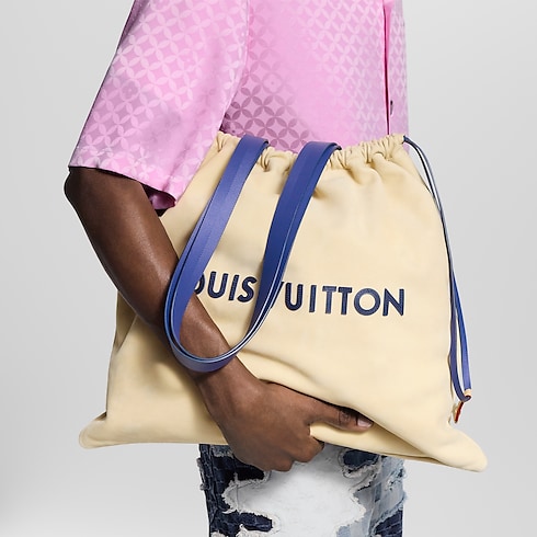 Dust Bag Tote 其他皮革 in 時尚包包及小型皮件's 男士時尚包包 全新系列 collections by Louis Vuitton (產品縮放)