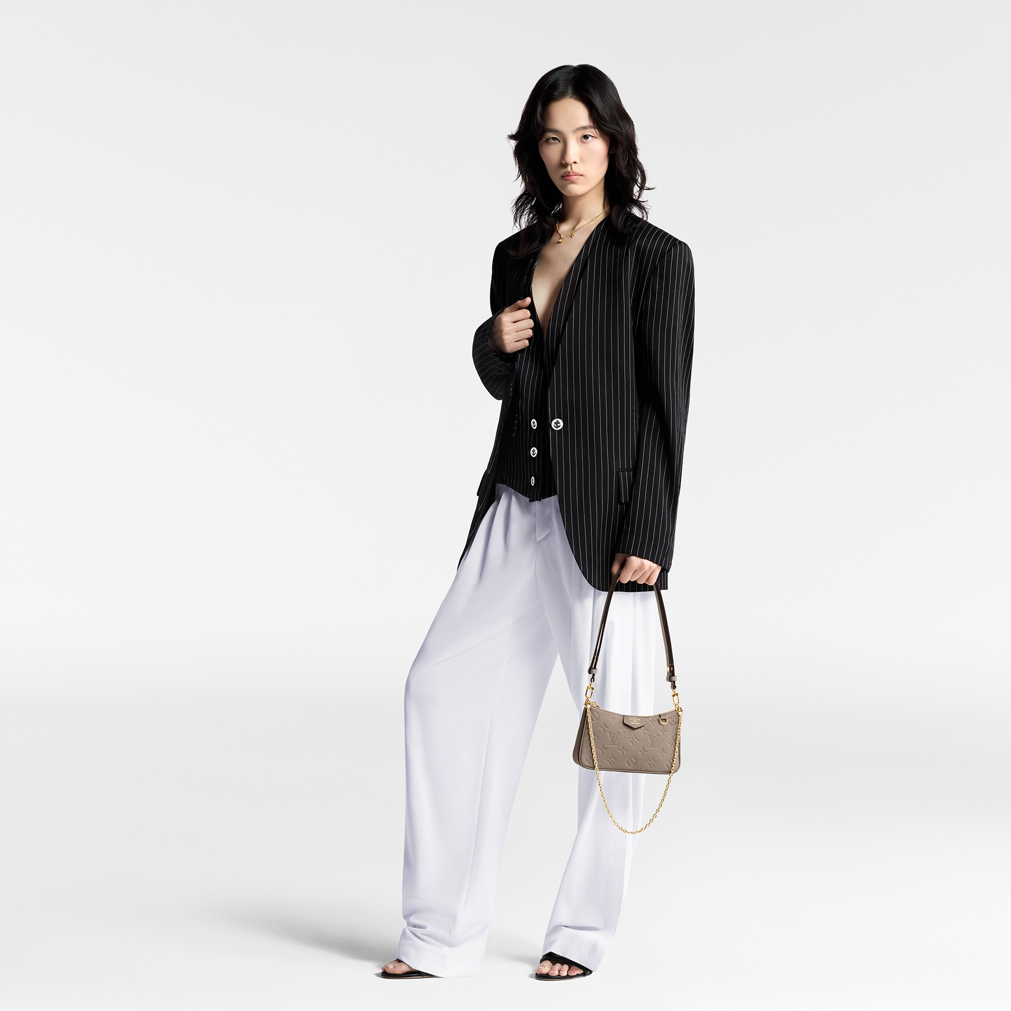 Easy Pouch On Strap Monogram Empreinte 皮革 in 女士
