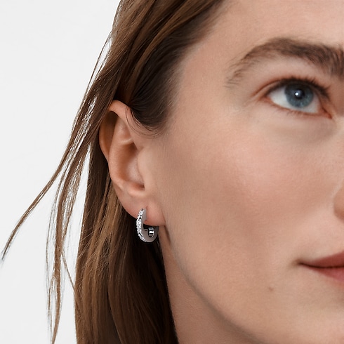 Empreinte 白K金配鑽石環狀耳環 - 單枚 in 珠寶系列's 按類別瀏覽 耳環 collections by Louis Vuitton (產品縮放)