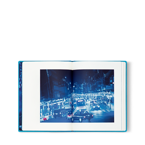 Fashion Eye Kyoto in 行李箱、旅行用品及家居精品's 書庫及文具 旅遊攝影集 collections by Louis Vuitton (產品縮放)