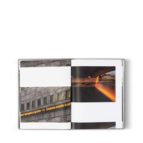 Fashion Eye London in 行李箱、旅行用品及家居精品's 書庫及文具 旅遊攝影集 collections by Louis Vuitton (產品縮放)