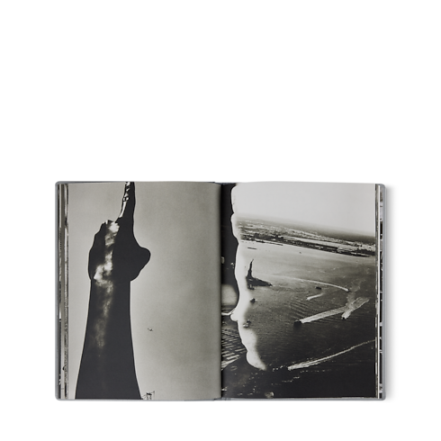 Fashion Eye New York in 行李箱、旅行用品及家居精品's 書庫及文具 旅遊攝影集 collections by Louis Vuitton (產品縮放)