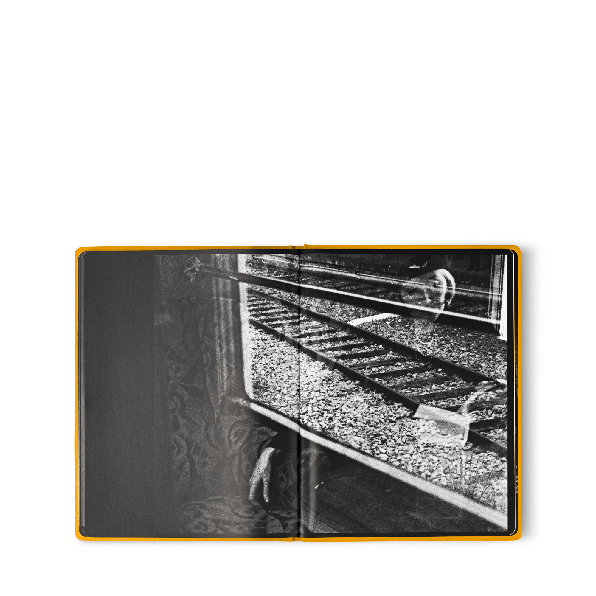 Fashion Eye Orient Express  in 行李箱、旅行用品及家居精品