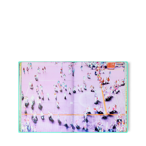 大阪 Fashion Eye in 行李箱、旅行用品及家居精品's 書庫及文具 旅遊攝影集 collections by Louis Vuitton (產品縮放)