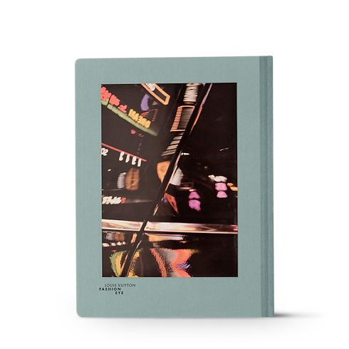 Fashion Eye Seoul in 行李箱、旅行用品及家居精品's 書庫及文具 旅遊攝影集 collections by Louis Vuitton (產品縮放)