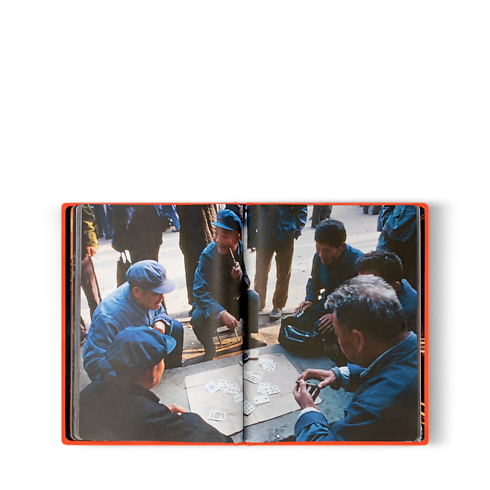 Fashion Eye Silk Road in 行李箱、旅行用品及家居精品's 書庫及文具 旅遊攝影集 collections by Louis Vuitton (產品縮放)