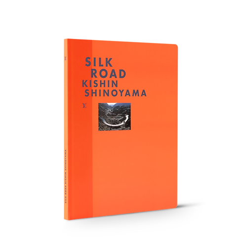 Fashion Eye Silk Road in 行李箱、旅行用品及家居精品's 書庫及文具 旅遊攝影集 collections by Louis Vuitton (產品縮放)