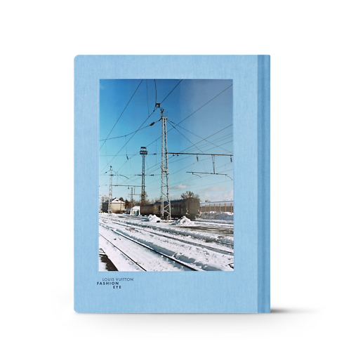 Fashion Eye Trassiberian By Coco Capitàn in 行李箱、旅行用品及家居精品's 書庫及文具 旅遊攝影集 collections by Louis Vuitton (產品縮放)