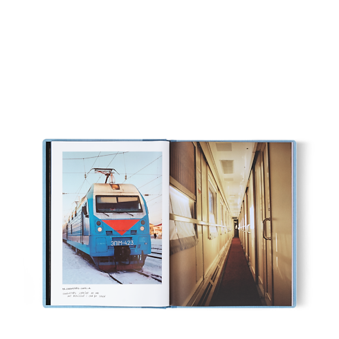 Fashion Eye Trassiberian By Coco Capitàn in 行李箱、旅行用品及家居精品's 書庫及文具 旅遊攝影集 collections by Louis Vuitton (產品縮放)