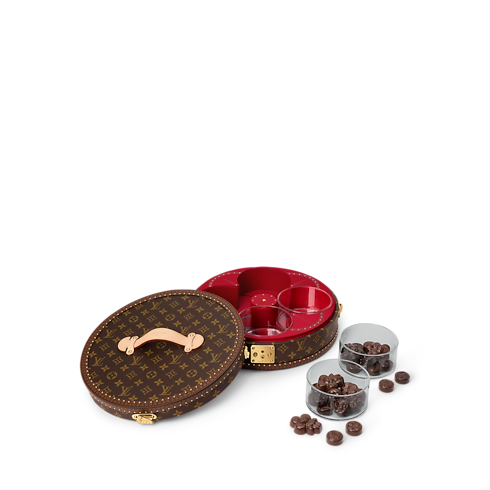 Festivity Box Monogram 帆布 in 行李箱、旅行用品及家居精品's 硬箱及箱盒 小型箱盒 collections by Louis Vuitton (產品縮放)
