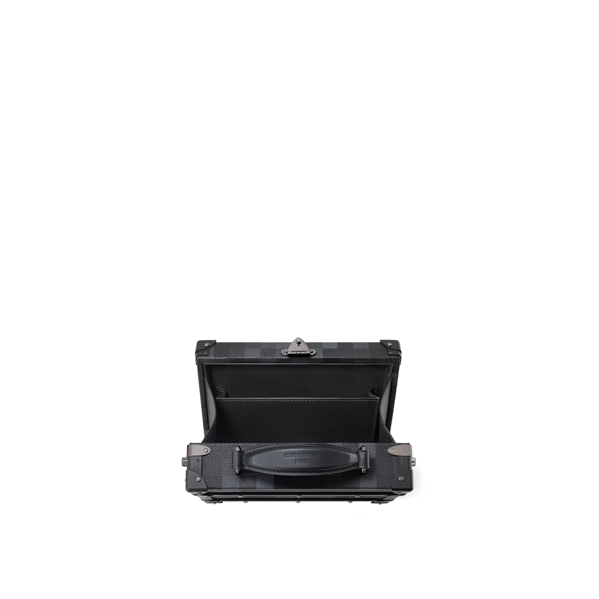 Handle Trunk D16 in 行李箱、旅行用品及家居精品