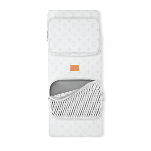 Hanging Toiletry Bag 2 Compartments in 全新系列's 男士系列 獨家線上預購:LV Ski 系列 collections by Louis Vuitton (產品縮放)