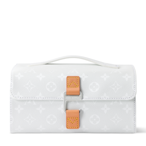 Hanging Toiletry Bag 2 Compartments in 全新系列's 男士系列 獨家線上預購:LV Ski 系列 collections by Louis Vuitton (產品縮放)
