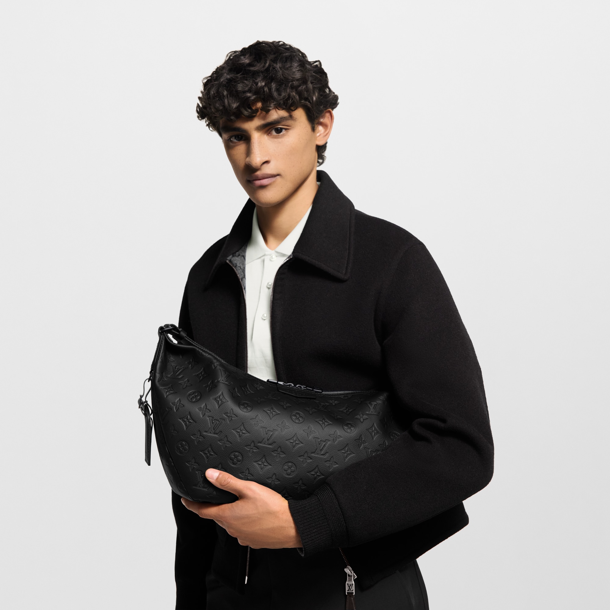 Hobo Hamac Bag Monogram Shadow in 時尚包包及小型皮件