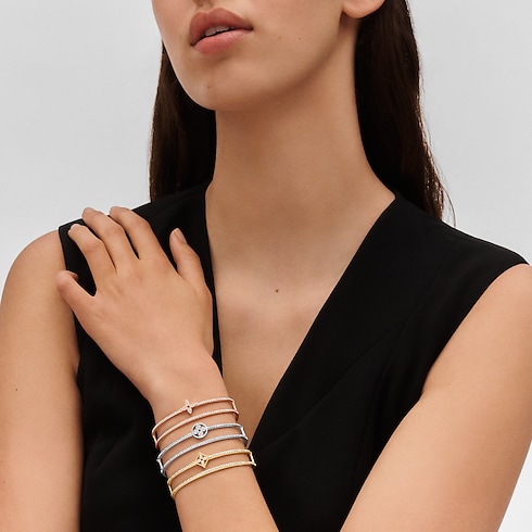 Idylle Blossom 黃金配鑽石雙排手鐲 in 珠寶系列's 按類別瀏覽 高級珠寶總覽 collections by Louis Vuitton (產品縮放)