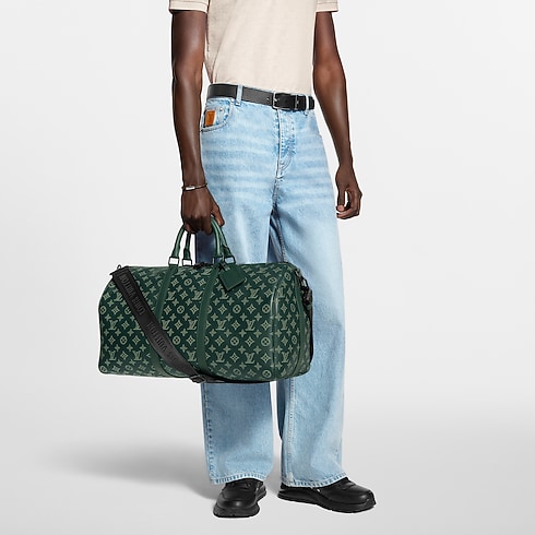 Keepall Bandoulière 50 Monogram Shadow in 時尚包包及小型皮件's 男士時尚包包 LV Icons collections by Louis Vuitton (產品縮放)