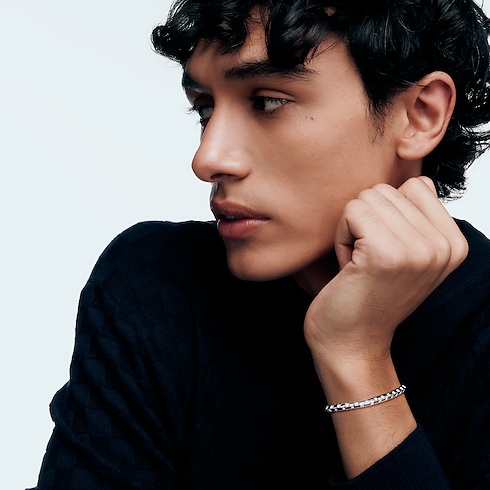 Le Damier de Louis Vuitton 中號手鐲 - 配白K金及鑽石 in 珠寶系列's 按類別瀏覽 手鐲 collections by Louis Vuitton (產品縮放)